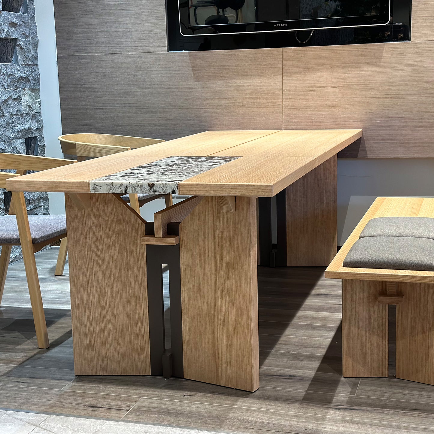 MARATTI Kent Table